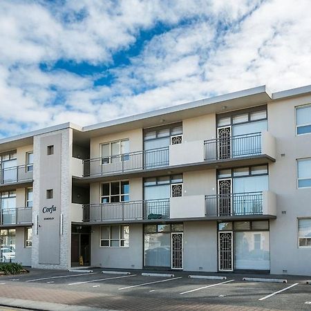 Glenelg Holiday Apartments - Corfu Adelaide Cameră foto