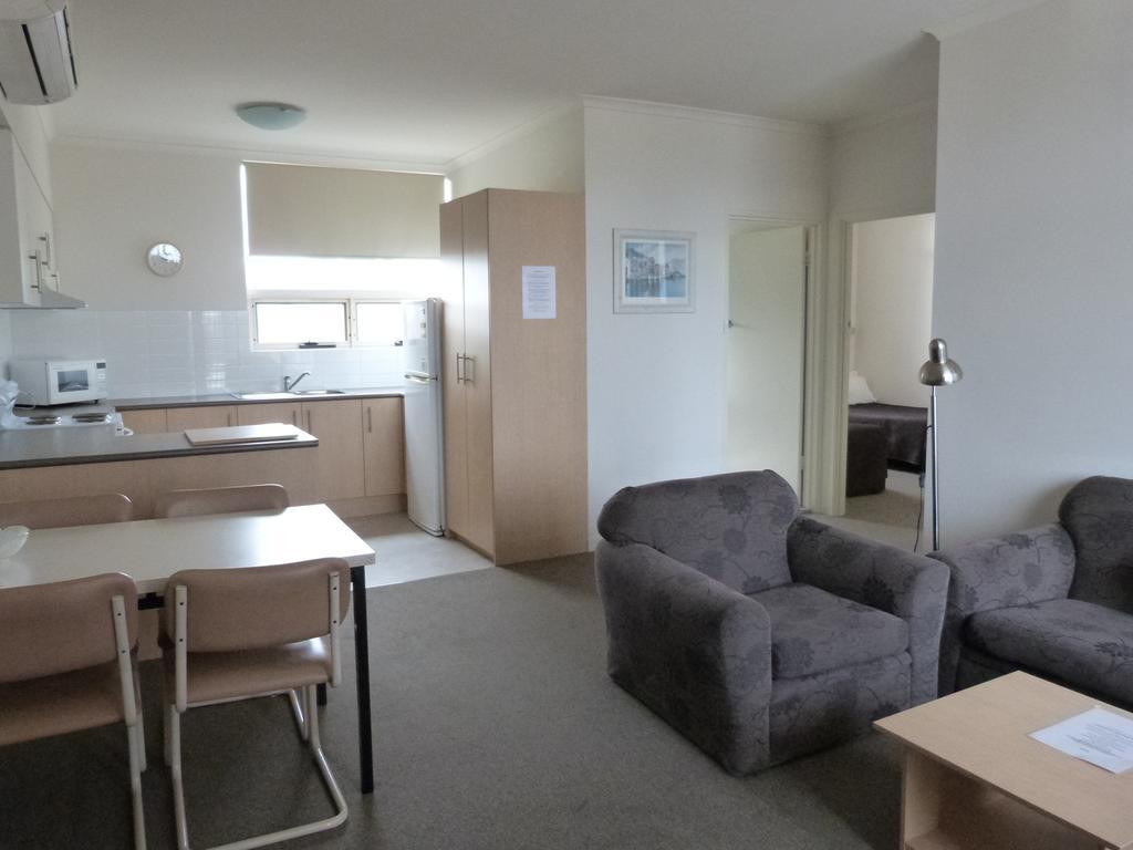 Glenelg Holiday Apartments - Corfu Adelaide Cameră foto